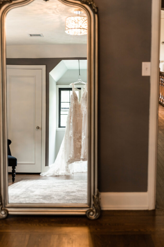 Highlights from Kylie and Jarred’s Tudor House wedding on Portage Lakes — laughter, umbrellas, and lakeside moments